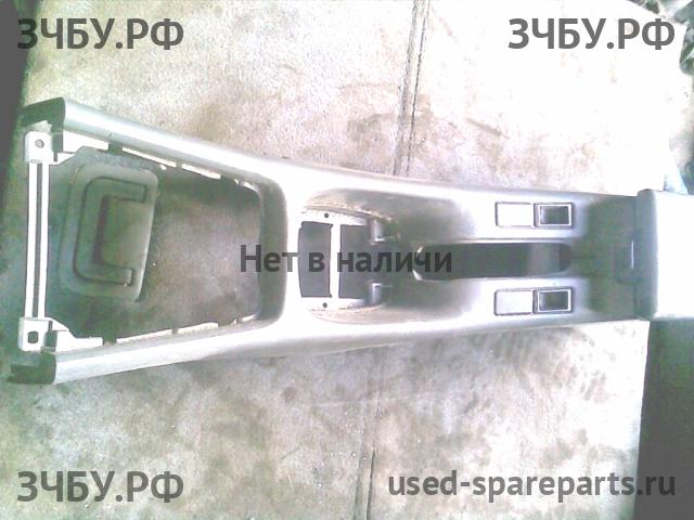 Nissan Primera P11 Консоль между сиденьями (Подлокотник)