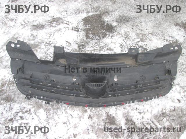 Opel Zafira B Решетка радиатора