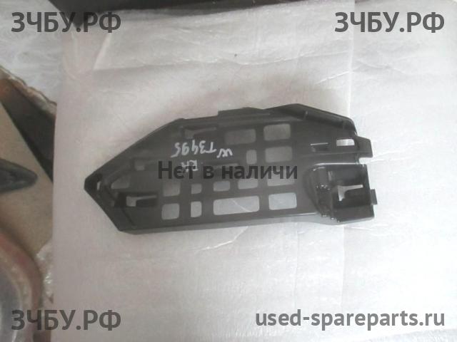 Volkswagen Polo 4 (9N) Кронштейн бампера передний