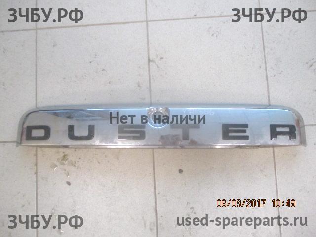 Renault Duster Накладка на дверь багажника