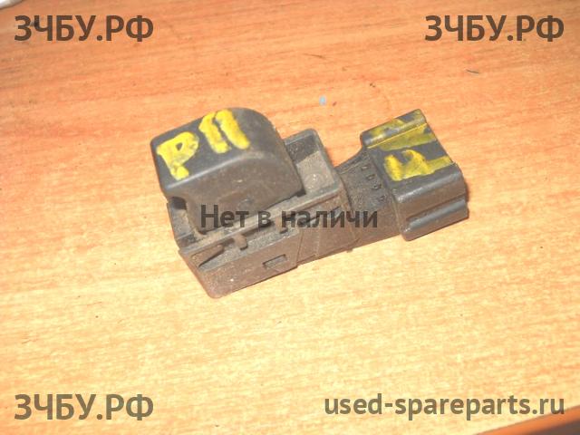 Nissan Primera P11 Кнопка стеклоподъемника