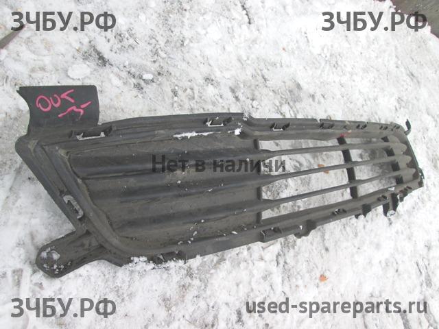 Mitsubishi Outlander 3 Решетка в бампер