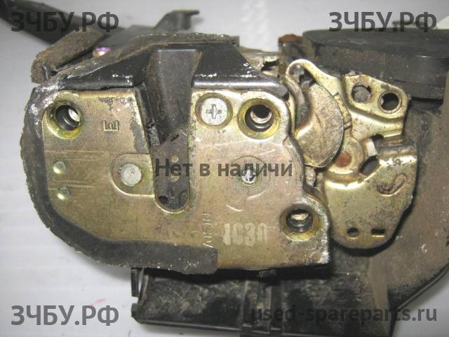 Toyota RAV 4 (2) Замок двери передней левой