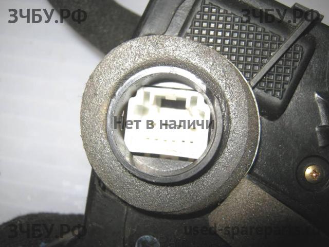 Toyota Camry 5 (V30) Замок двери передней левой
