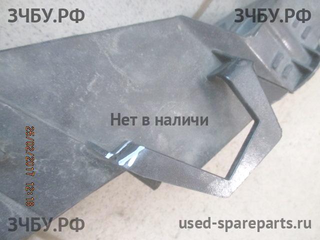 Ford Focus 3 Панель передняя (телевизор)