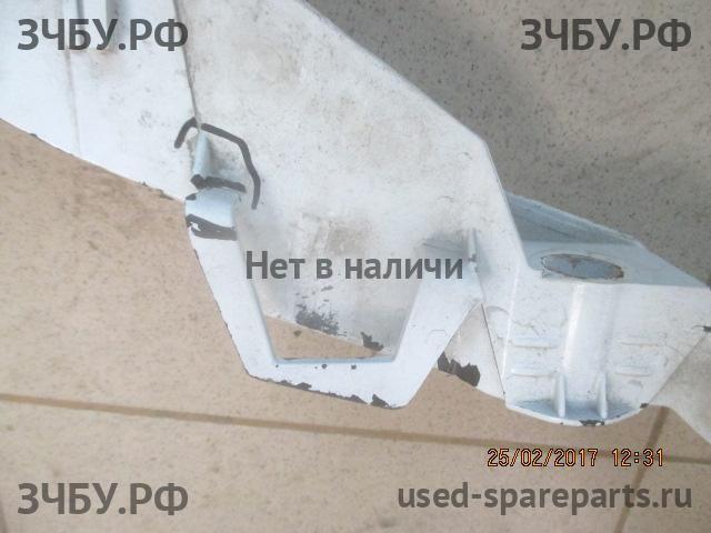 Ford Focus 3 Панель передняя (телевизор)