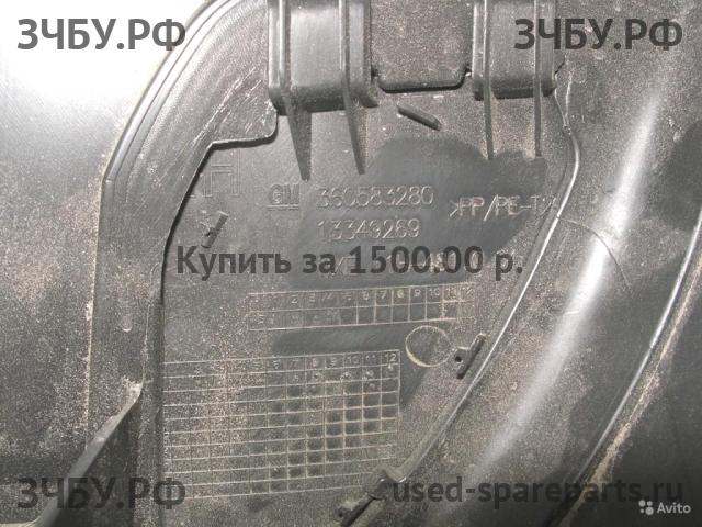 Opel Astra J Обшивка двери багажника