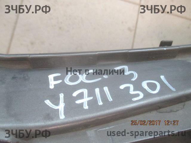 Ford Focus 3 Панель передняя (телевизор)