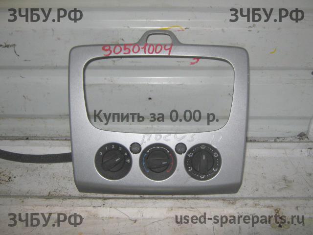 Ford Focus 2 Блок управления печкой