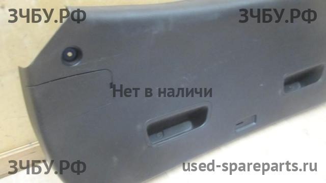 KIA Ceed 2 Обшивка двери багажника