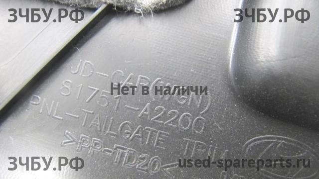 KIA Ceed 2 Обшивка двери багажника
