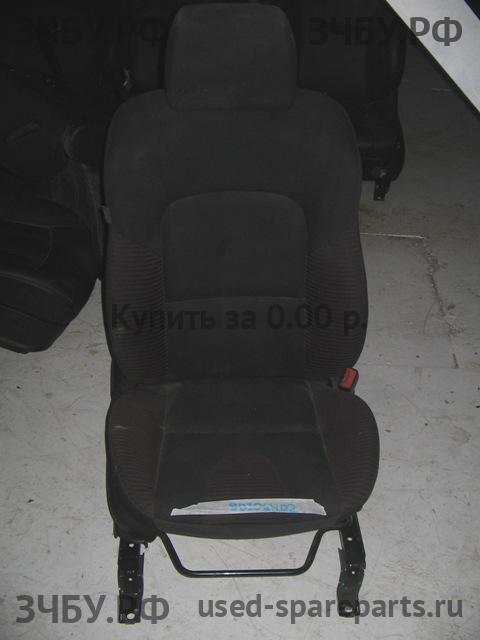 Mazda 3 [BK] Сиденья (комплект)