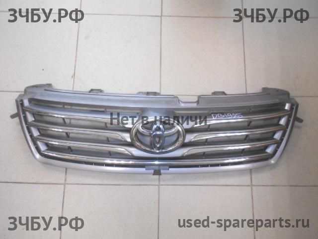 Toyota RAV 4 (3) Решетка радиатора