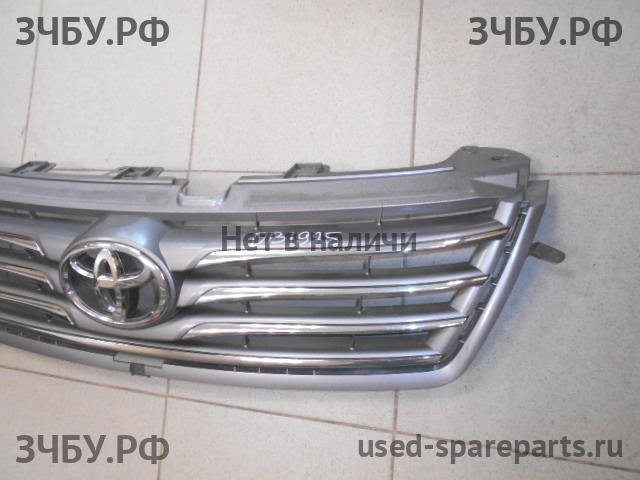 Toyota RAV 4 (3) Решетка радиатора