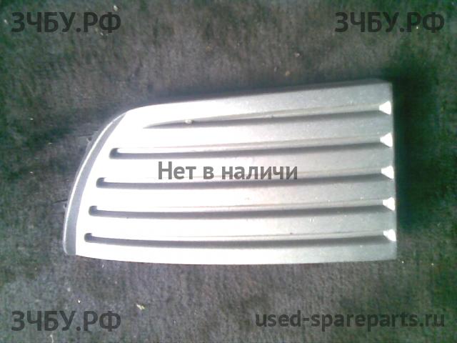 Nissan Primera P11 Заглушка в бампер