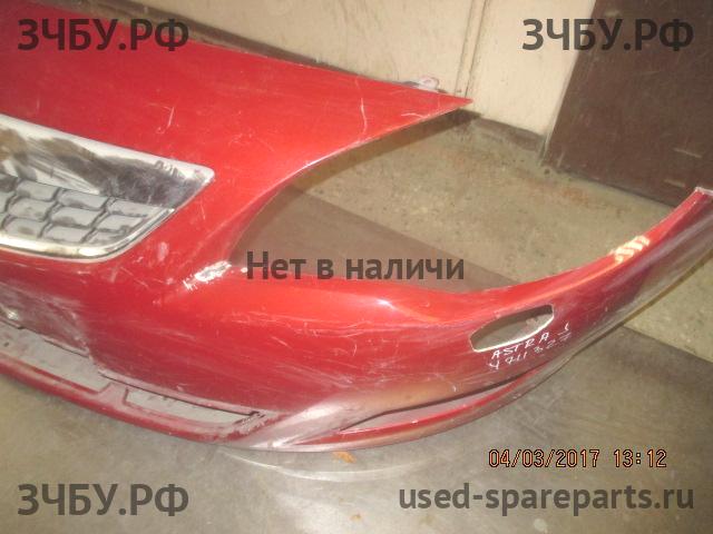 Opel Astra J Бампер передний