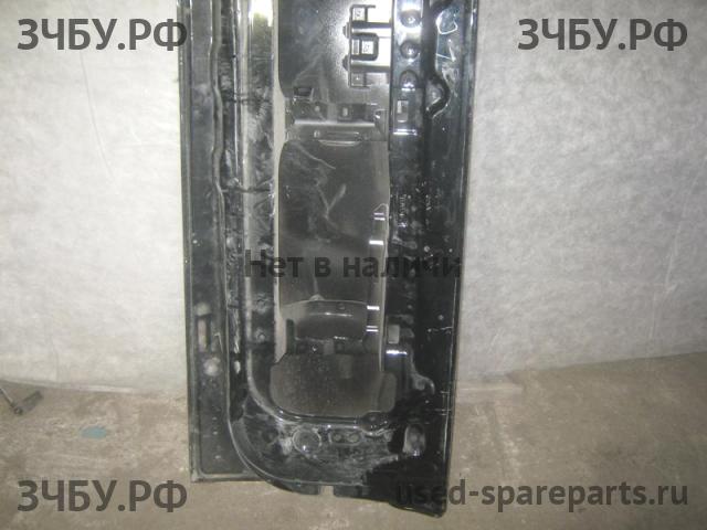 Toyota Land Cruiser 200 Дверь багажника нижняя (откидной борт)