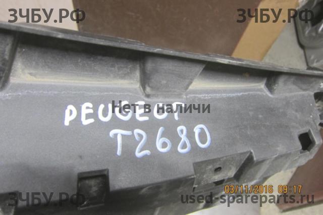 Peugeot 408 Усилитель бампера передний