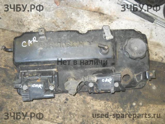 Mitsubishi Carisma (DA) 2000-> Крышка головки блока (клапанная)