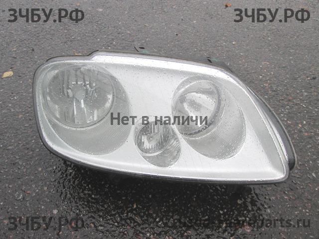 Volkswagen Caddy 3 Фара правая