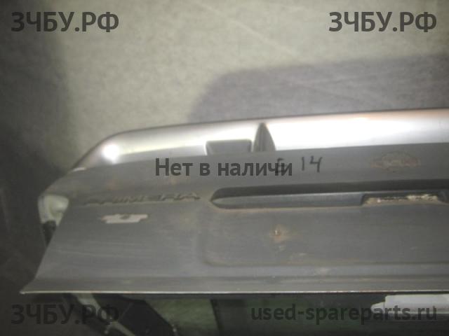 Nissan Primera P10 Дверь багажника со стеклом