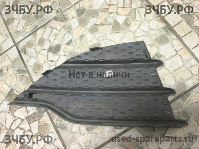 Ford Kuga 2 Решетка в бампер