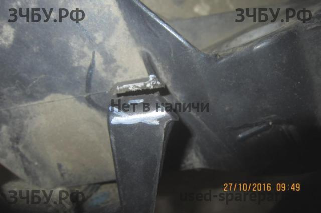 Ford Focus 3 Панель передняя (телевизор)