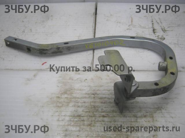 Mitsubishi Lancer 9 [CS/Classic] Петля крышки багажника правая