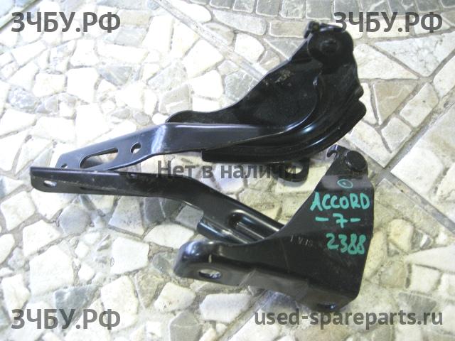 Honda Accord 7 Петля капота