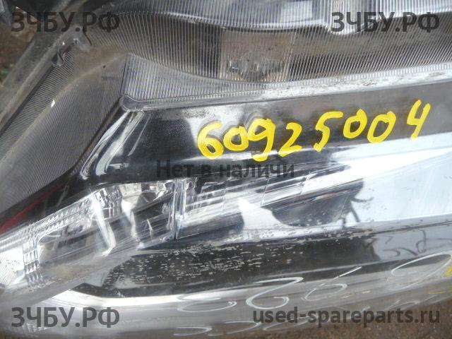 Nissan X-Trail 3 (T32) Фара левая