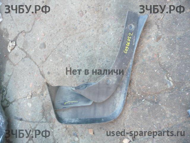 Nissan Qashqai (J11) Брызговик задний левый