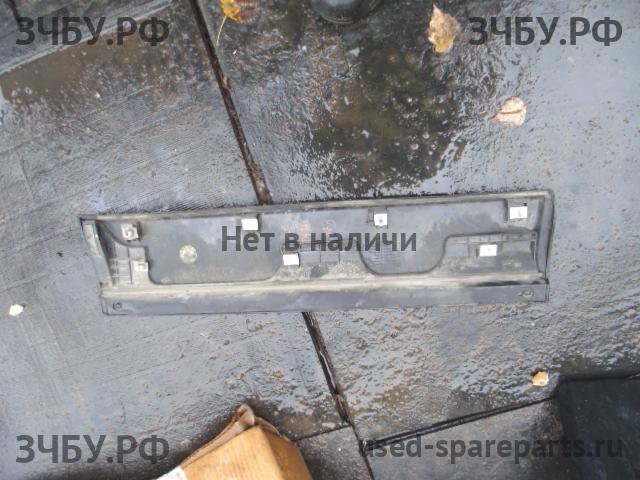 Honda CR-V 3 Накладка двери задней левой