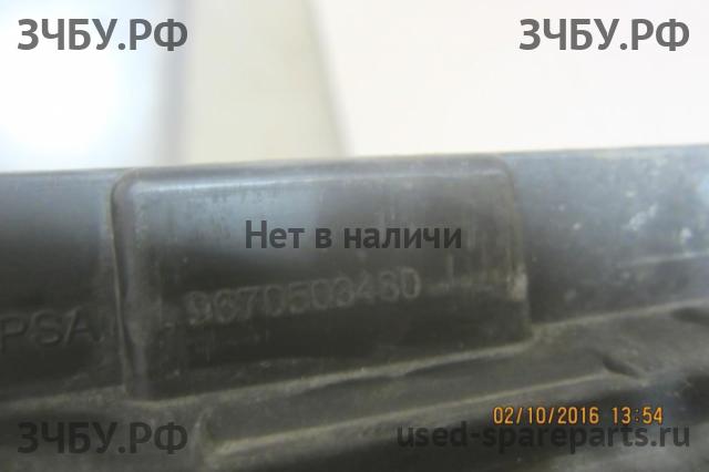 Citroen C4 (2) Решетка в бампер