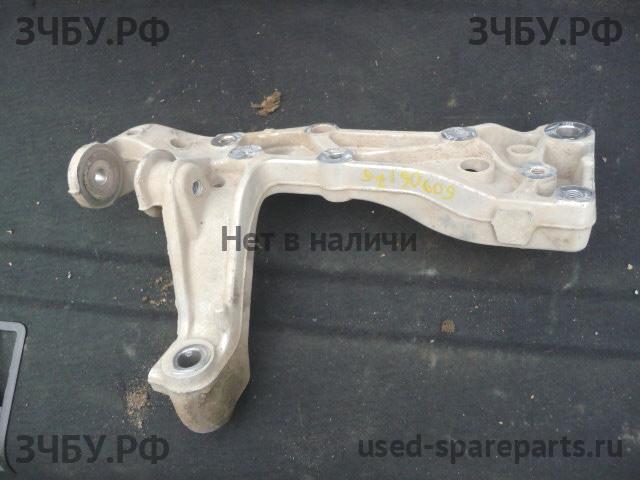 Volkswagen Golf 5 Кронштейн