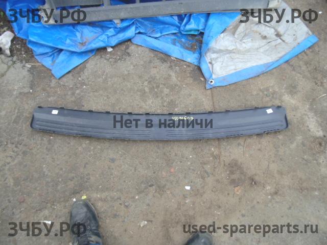 Land Rover Freelander 2 Накладка заднего бампера