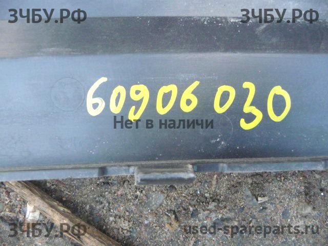 Land Rover Freelander 2 Накладка заднего бампера