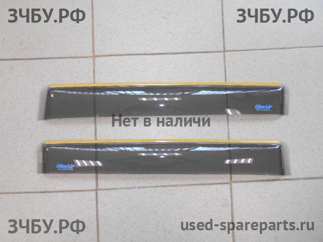 Toyota RAV 4 (2) Ветровик (дефлектор) бокового стекла