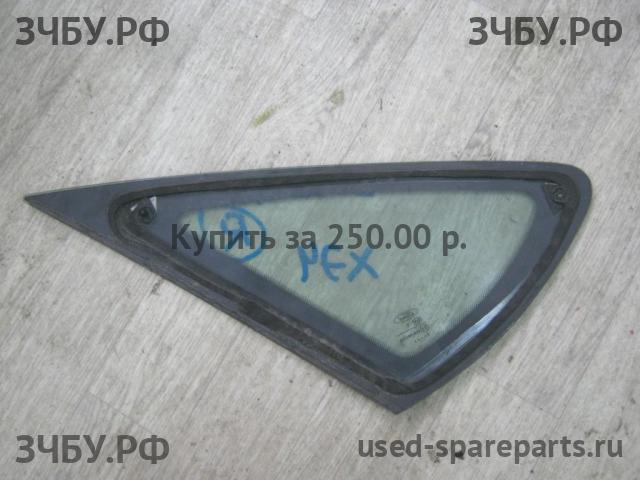 Ford Focus 2 (рестайлинг) Стекло кузовное глухое правое