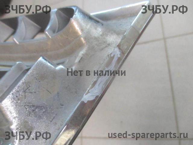 Mitsubishi Pajero/Montero Sport 2 (KH) Решетка радиатора
