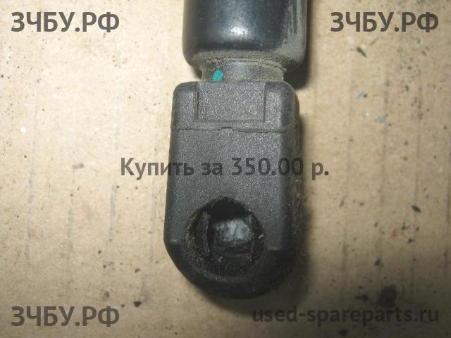 Hyundai i20 (1) Амортизатор крышки багажника