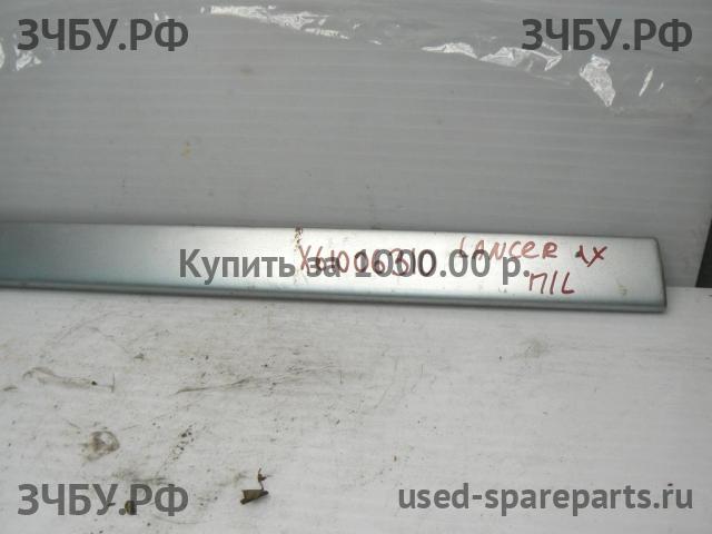Mitsubishi Lancer 9 [CS/Classic] Молдинг двери передней левой