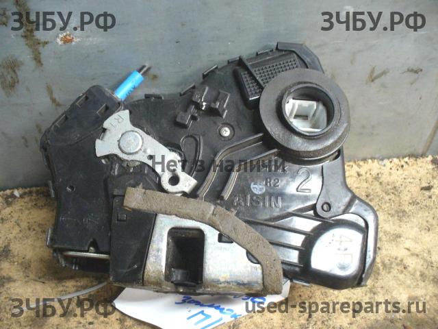Toyota Camry 7 (V50) Замок двери передней правой