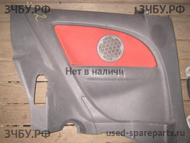 Opel Corsa D Обшивка двери задней левой