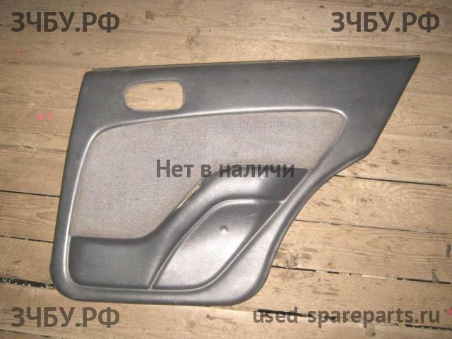 Suzuki Swift 1 Обшивка двери задней правой