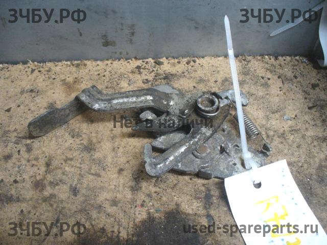 Peugeot 308 Замок капота