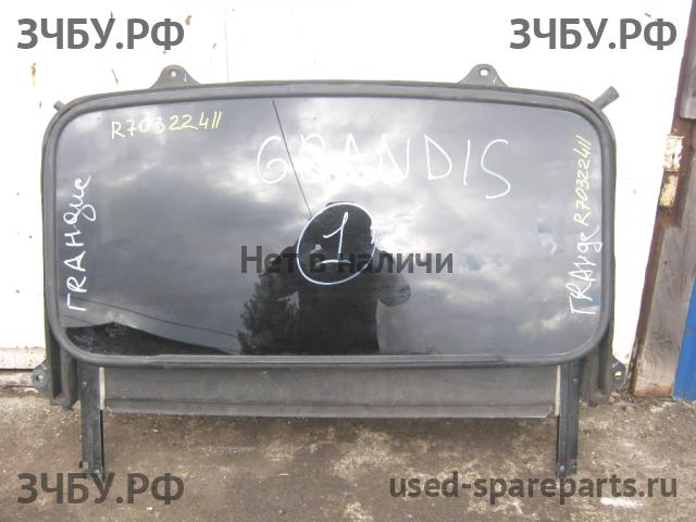 Mitsubishi Grandis (NA4W) Люк в сборе