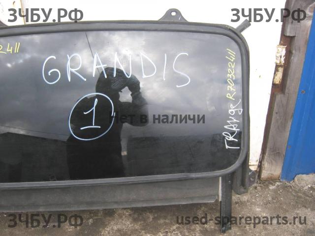 Mitsubishi Grandis (NA4W) Люк в сборе