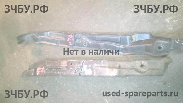 Hyundai Solaris 1 Накладка