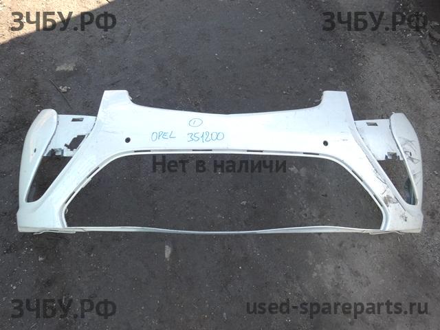 Opel Zafira C Бампер передний