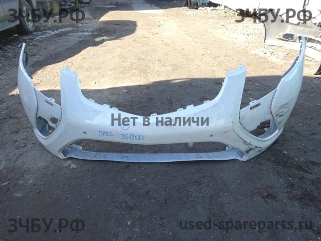 Opel Zafira C Бампер передний